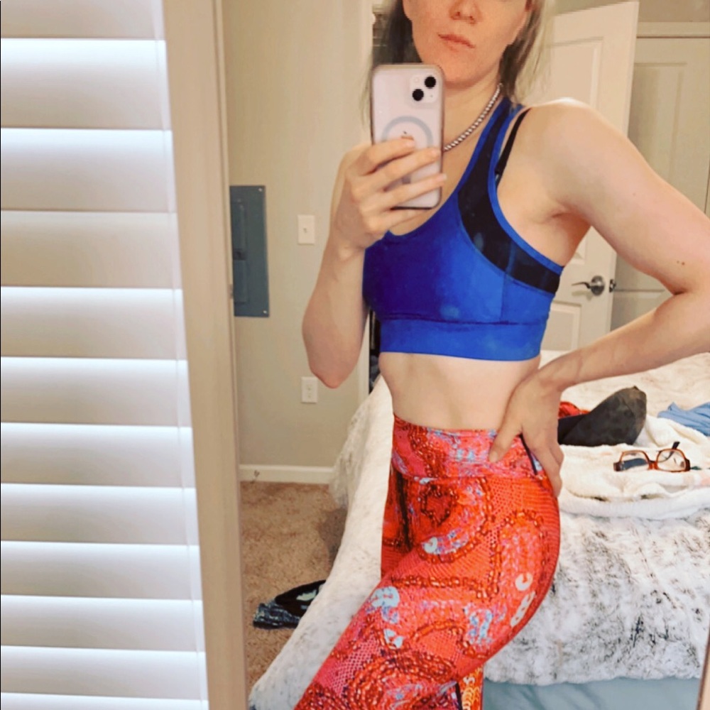 HP🎈Katy Red Sequin Print Yoga Leggings By Ventcri - Picture 5 of 11